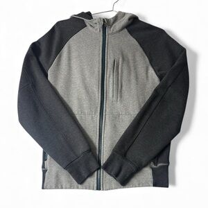 Lululemon Scuba Hoodie in a two-tone black/gray - Men’s S - Awesome and Warm!